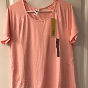 NWT Short sleeve workout shirt